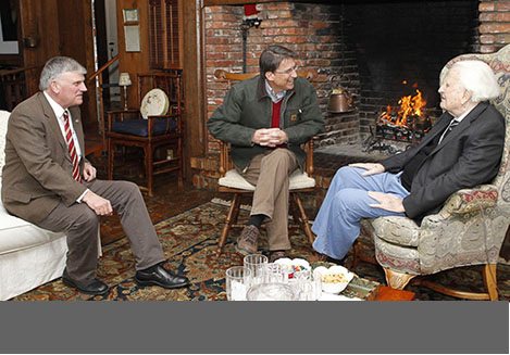 Billy Graham com o filho, Franklin e o Governador da Carolina do Norte
